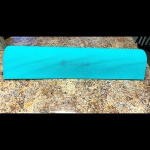 Gaiam yoga mat